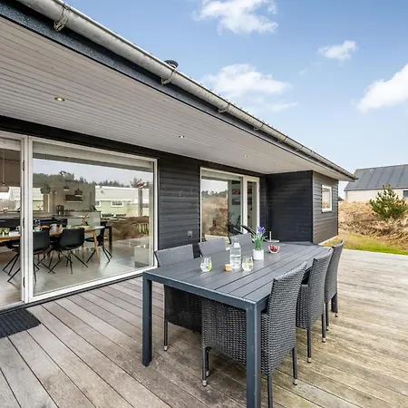 Bright And Modern - 1026