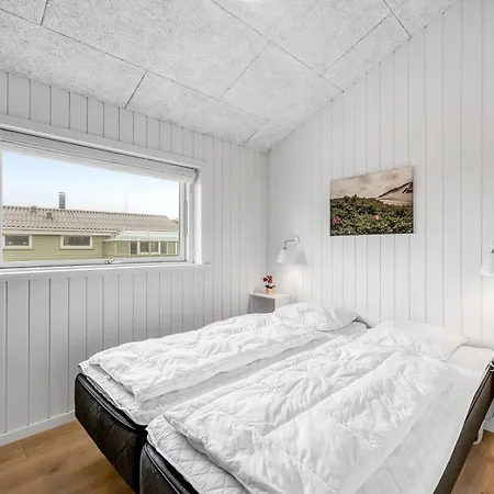 Bright And Modern - 1026