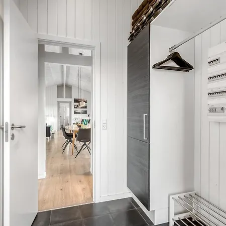 Bright And Modern - 1026