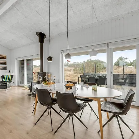 Bright And Modern - 1026