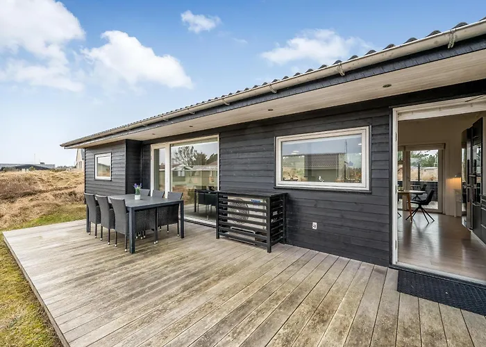 Bright And Modern - 1026 *