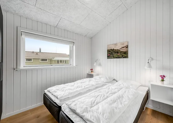 Bright And Modern - 1026