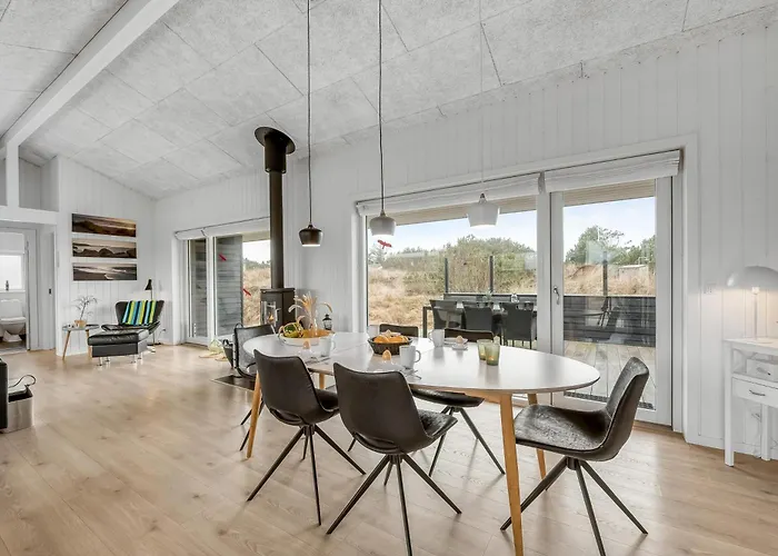Bright And Modern - 1026