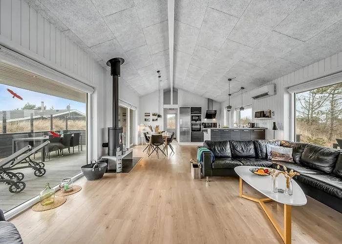 Bright And Modern - 1026 *